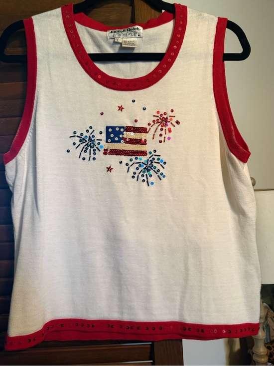Jack B. Quick Sweaters - VTG Americana sweater tank flag USA size L EUC